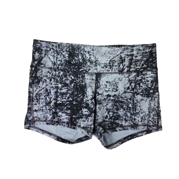Champion Duo Dry Women's/Juniors Patterned Polyester Spandex shorts Size XL - Picture 1 of 2